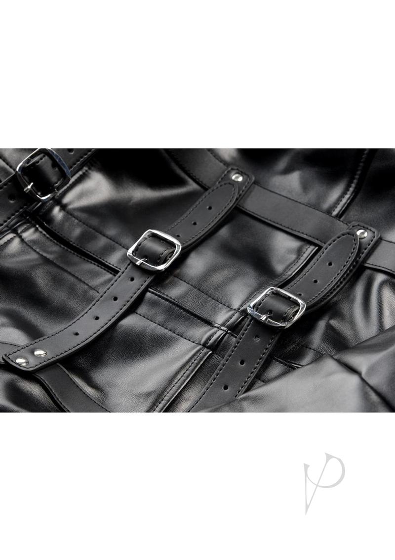 Detailed view of the dual-buckle system on the extra-large straight jacket
